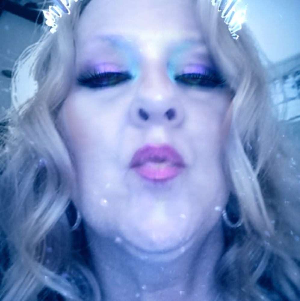 Meet your Posher, Tina